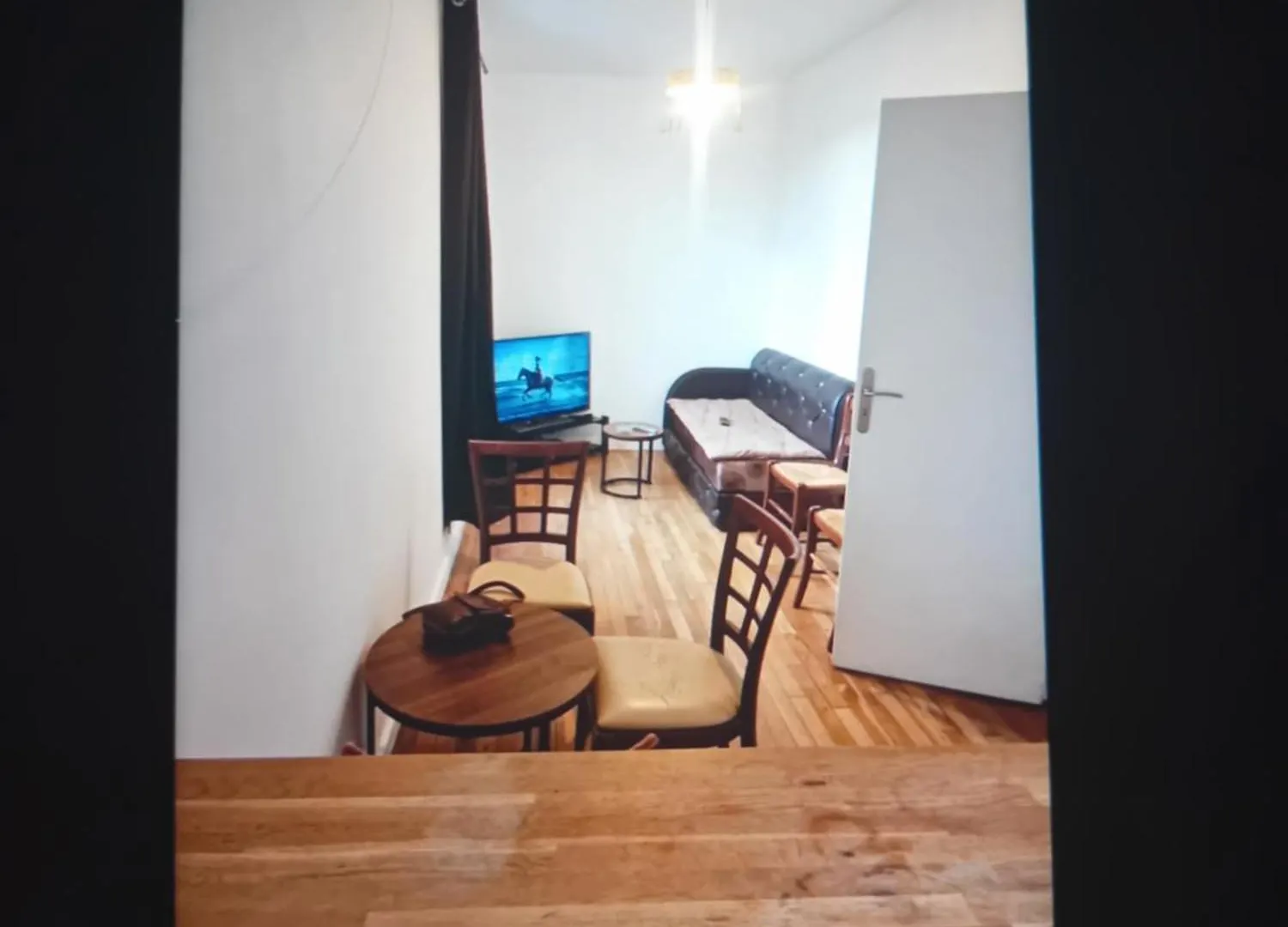 Pavillon En Entier Agreable Couple, Villa Antony
